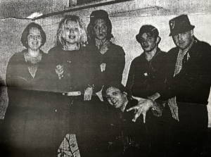 Ensimmäinen bändini Nokialla 1997, Johtajameininki. (Minä oikealla reunassa.)