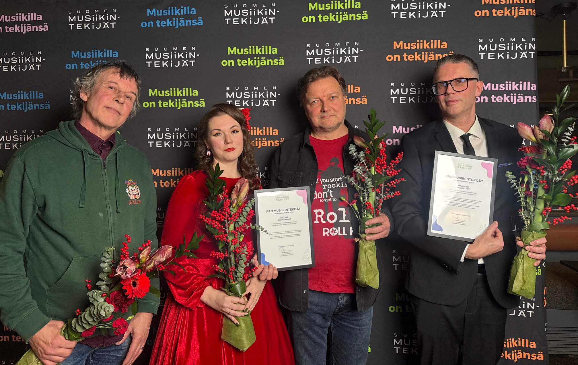 Pro Musiikintekijät -kunniamaininta Desibeli.netin Mika Rothille ja Roll FM -radiokanavalle