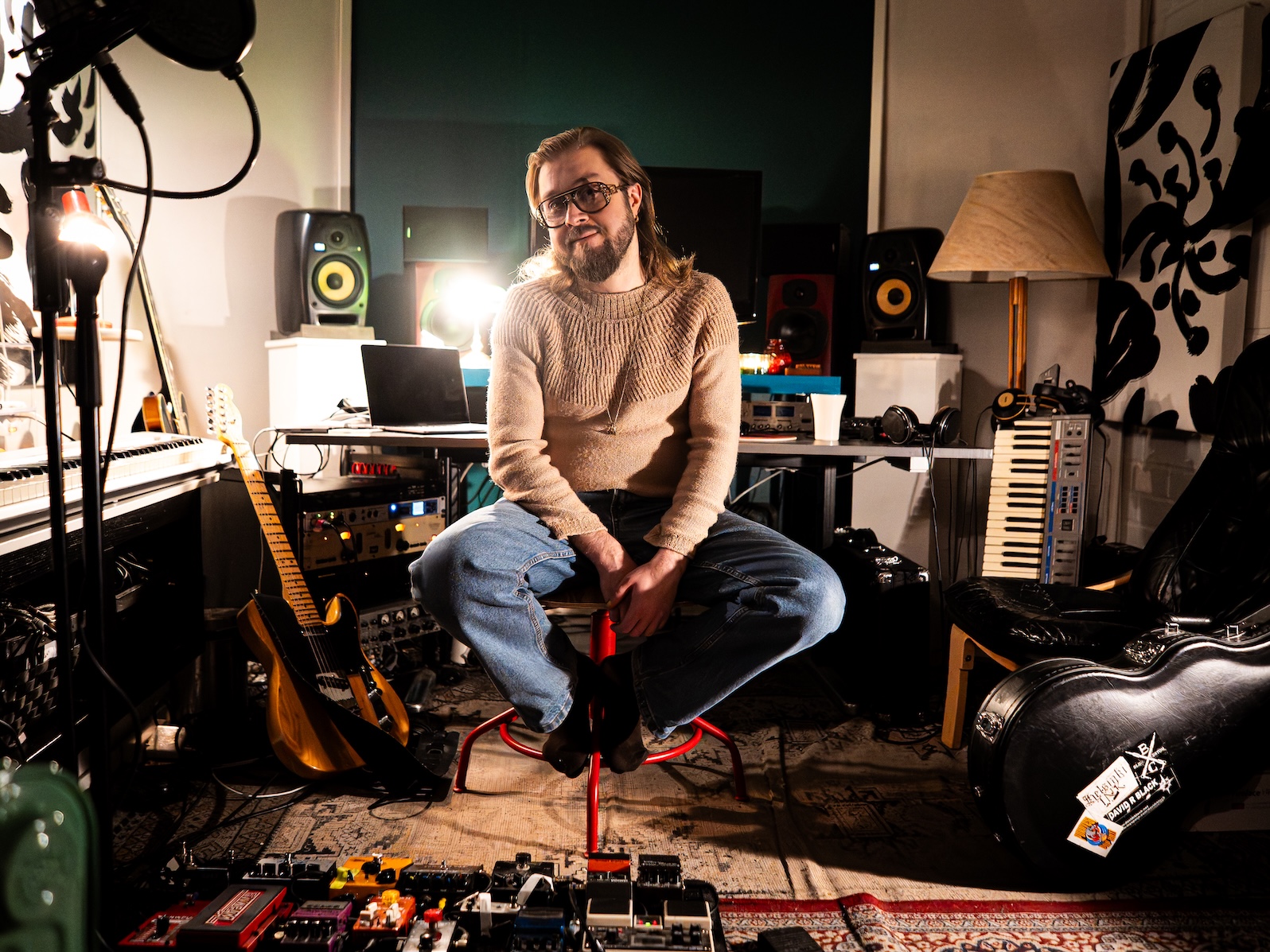 Jouni Aslak – Introvertistä laulunkirjoittajasta kasvoi monialainen ammattireiska